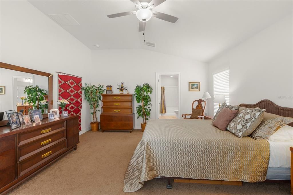 Active With Contract: $325,000 (3 beds, 2 baths, 1718 Square Feet)