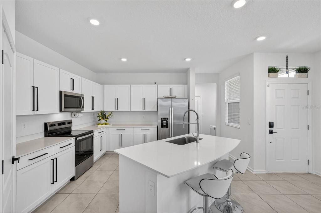 For Sale: $319,000 (3 beds, 2 baths, 1795 Square Feet)