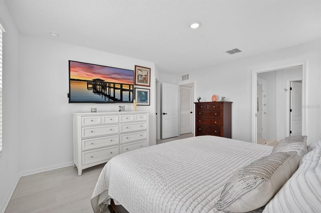 For Sale: $319,000 (3 beds, 2 baths, 1795 Square Feet)