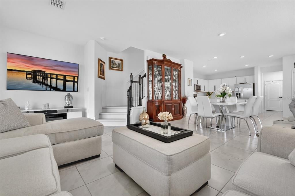 For Sale: $319,000 (3 beds, 2 baths, 1795 Square Feet)