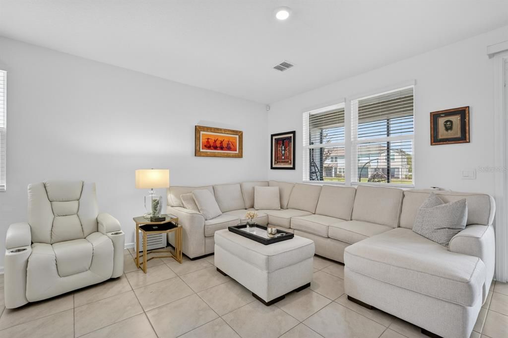 For Sale: $319,000 (3 beds, 2 baths, 1795 Square Feet)