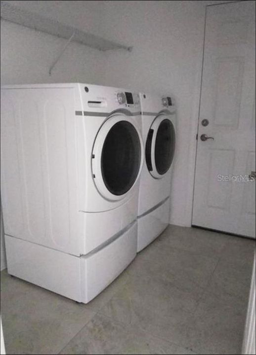 For Rent: $3,500 (4 beds, 3 baths, 2988 Square Feet)