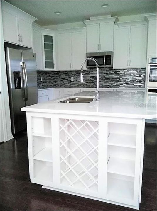 For Rent: $3,500 (4 beds, 3 baths, 2988 Square Feet)