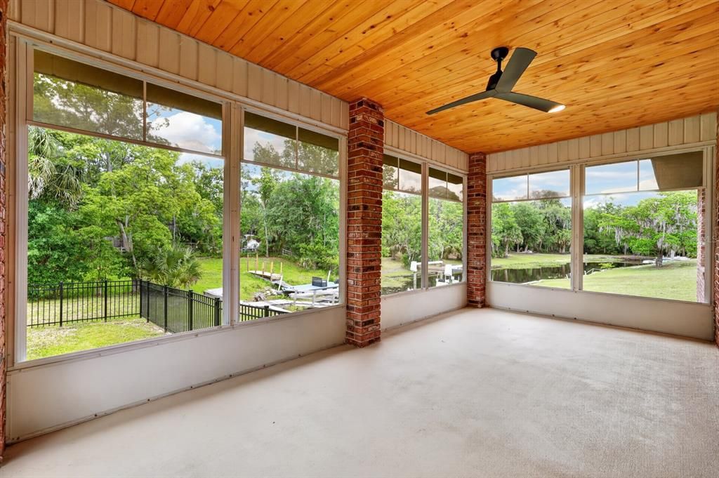Activo con contrato: $410,000 (3 camas, 2 baños, 1188 Pies cuadrados)