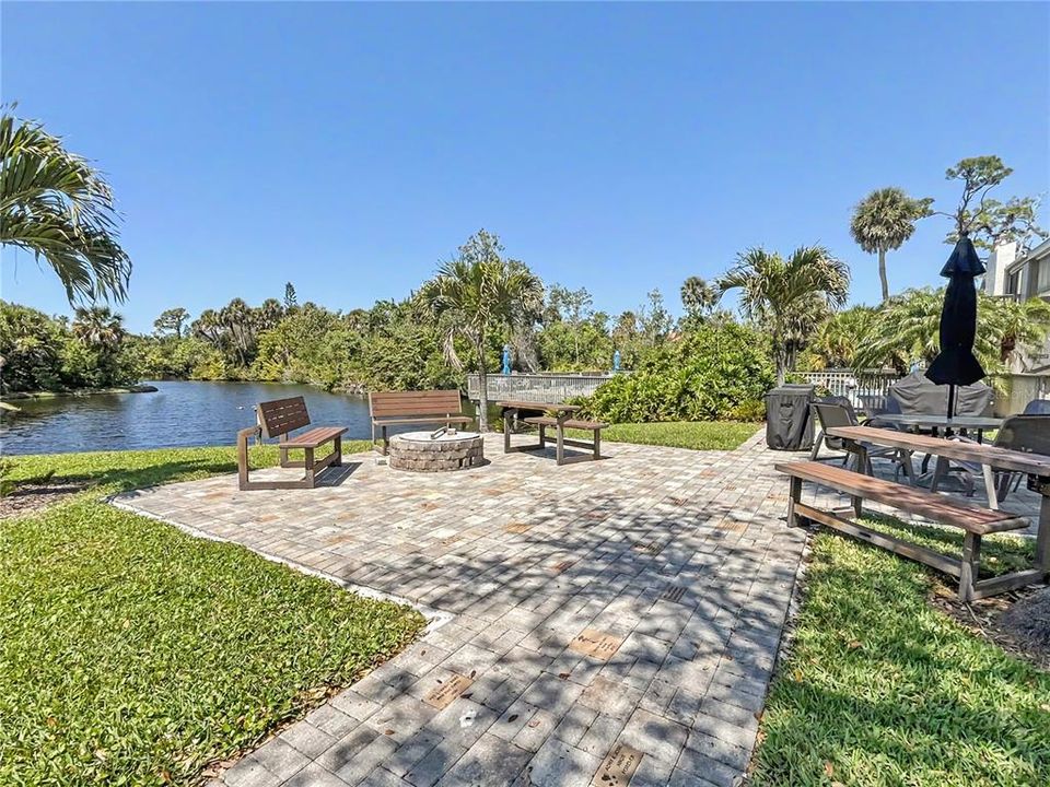 Active With Contract: $1,695 (2 beds, 2 baths, 1224 Square Feet)