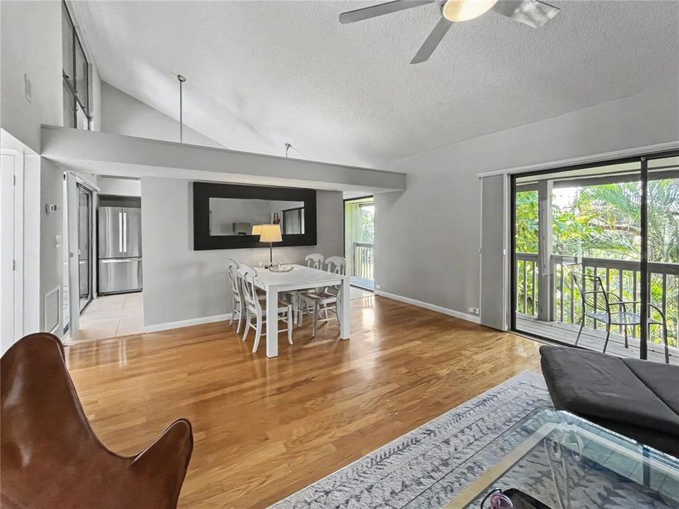 Active With Contract: $1,695 (2 beds, 2 baths, 1224 Square Feet)