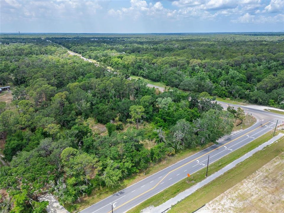 待售: $2,800,000 (10.36 acres)
