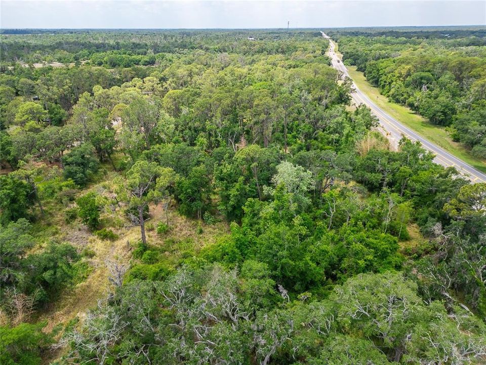 待售: $2,800,000 (10.36 acres)