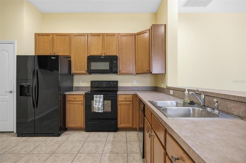En Venta: $290,000 (2 camas, 2 baños, 1625 Pies cuadrados)