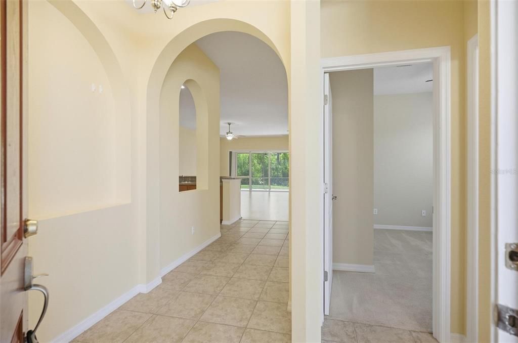 En Venta: $290,000 (2 camas, 2 baños, 1625 Pies cuadrados)