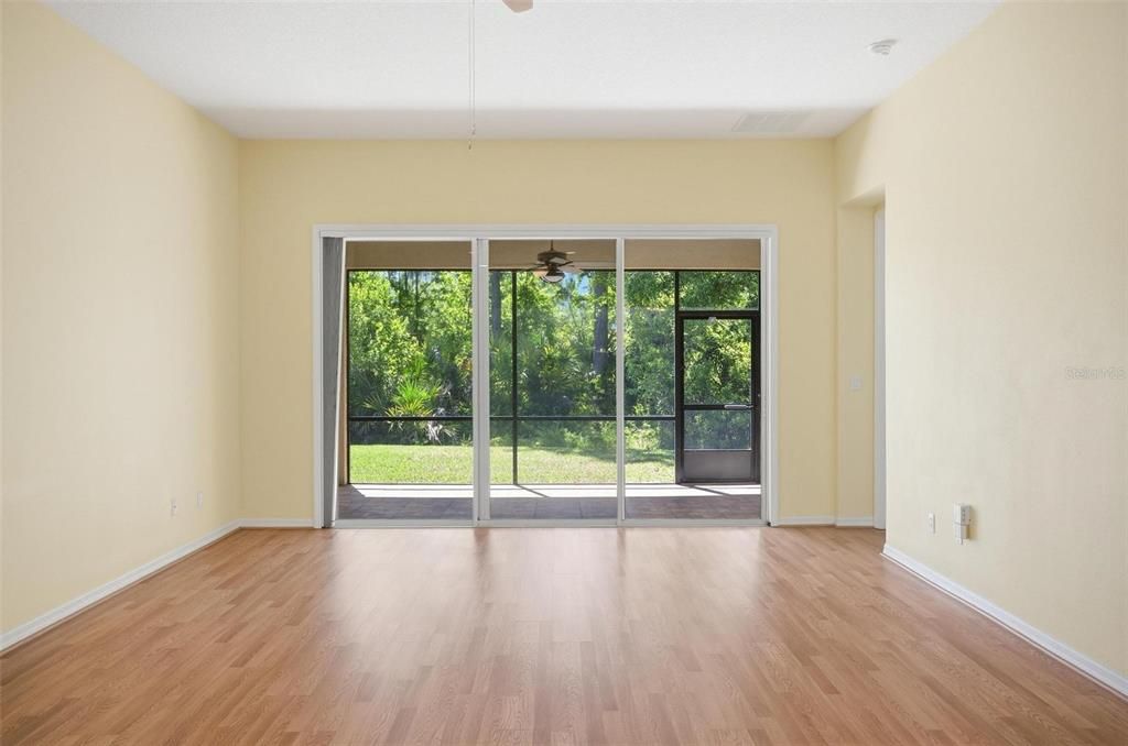En Venta: $290,000 (2 camas, 2 baños, 1625 Pies cuadrados)