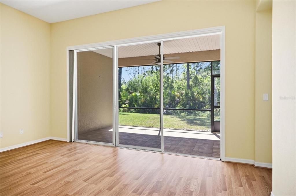 En Venta: $290,000 (2 camas, 2 baños, 1625 Pies cuadrados)