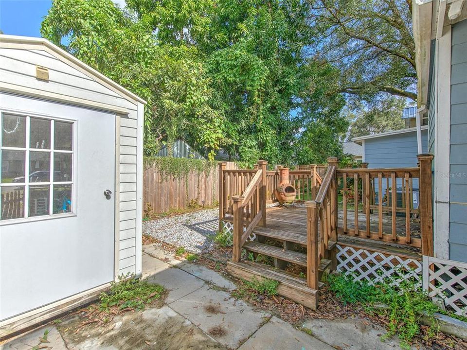 Active With Contract: $1,900 (3 beds, 1 baths, 840 Square Feet)