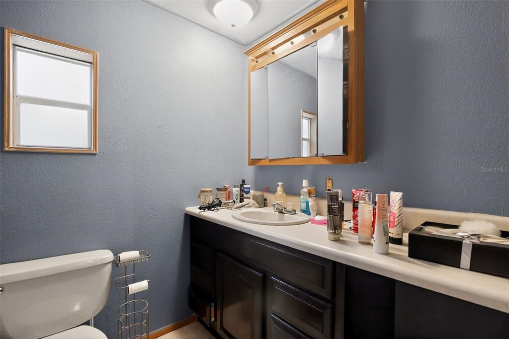 For Sale: $149,000 (3 beds, 2 baths, 924 Square Feet)