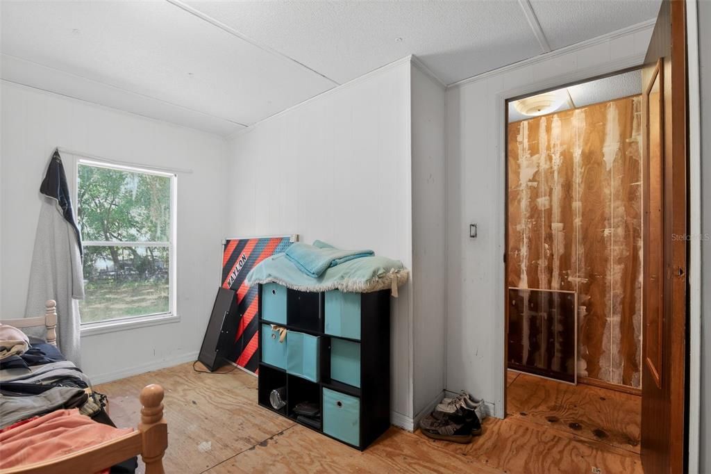 For Sale: $149,000 (3 beds, 2 baths, 924 Square Feet)
