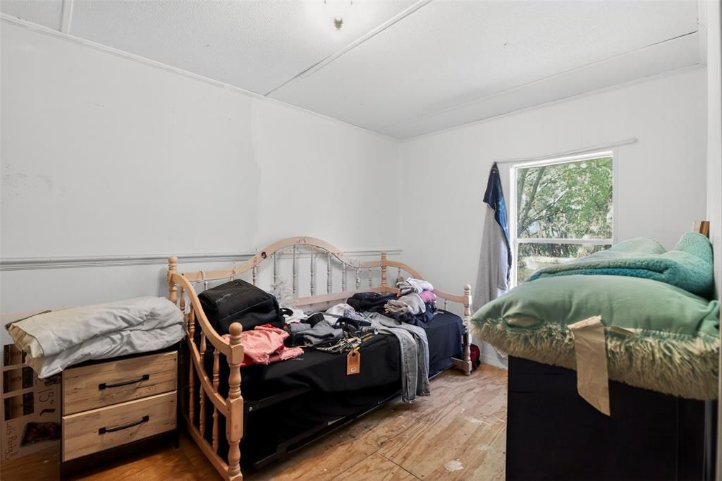 For Sale: $149,000 (3 beds, 2 baths, 924 Square Feet)