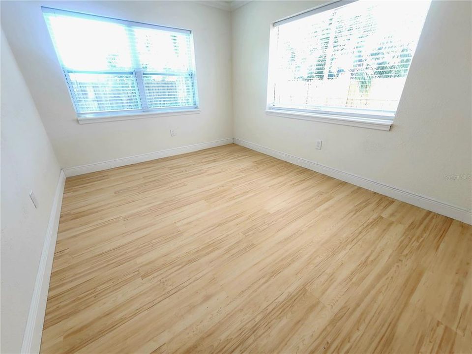 В аренду: $3,200 (3 спален, 1 ванн, 1058 Квадратных фут)