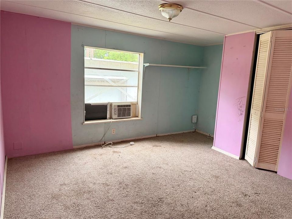 For Sale: $140,000 (3 beds, 2 baths, 1456 Square Feet)