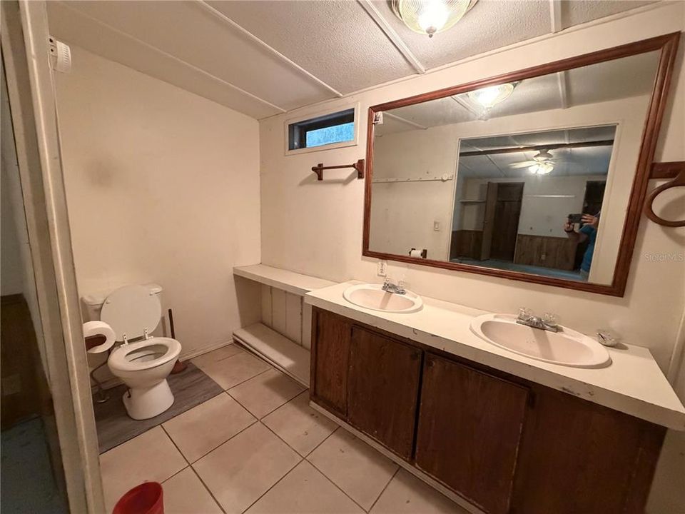 For Sale: $140,000 (3 beds, 2 baths, 1456 Square Feet)
