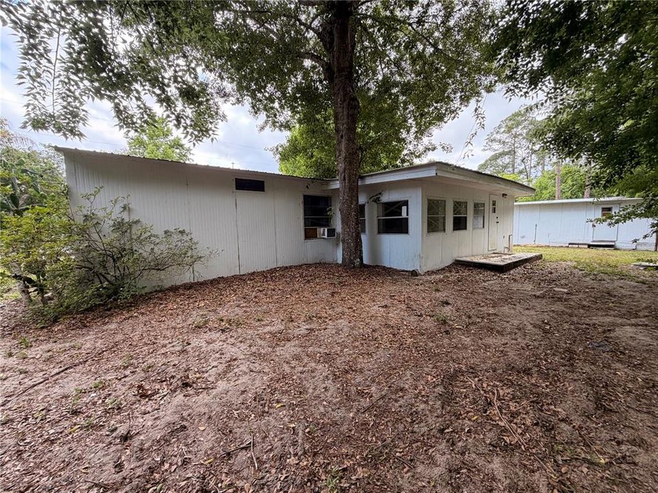For Sale: $140,000 (3 beds, 2 baths, 1456 Square Feet)