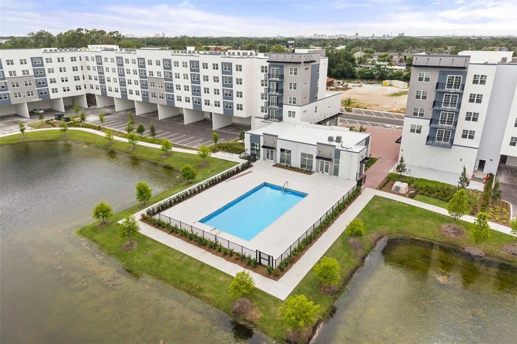 На продажу: $330,000 (2 спален, 2 ванн, 1023 Квадратных фут)