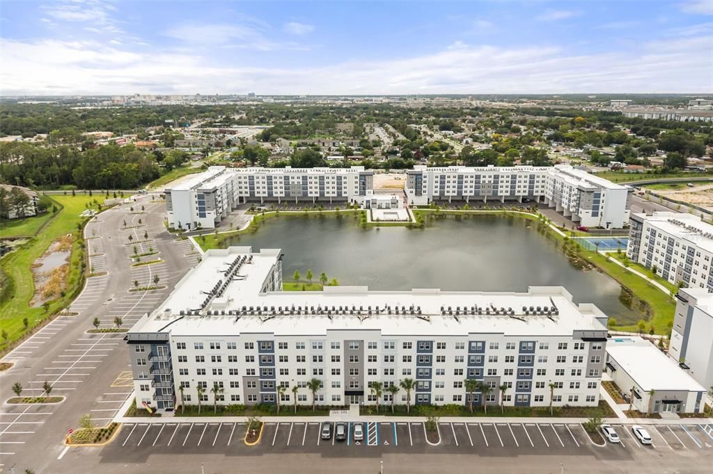 На продажу: $330,000 (2 спален, 2 ванн, 1023 Квадратных фут)