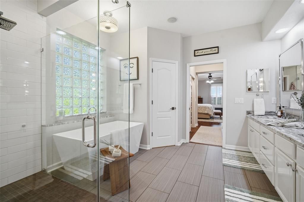 Active With Contract: $869,000 (5 beds, 3 baths, 3493 Square Feet)