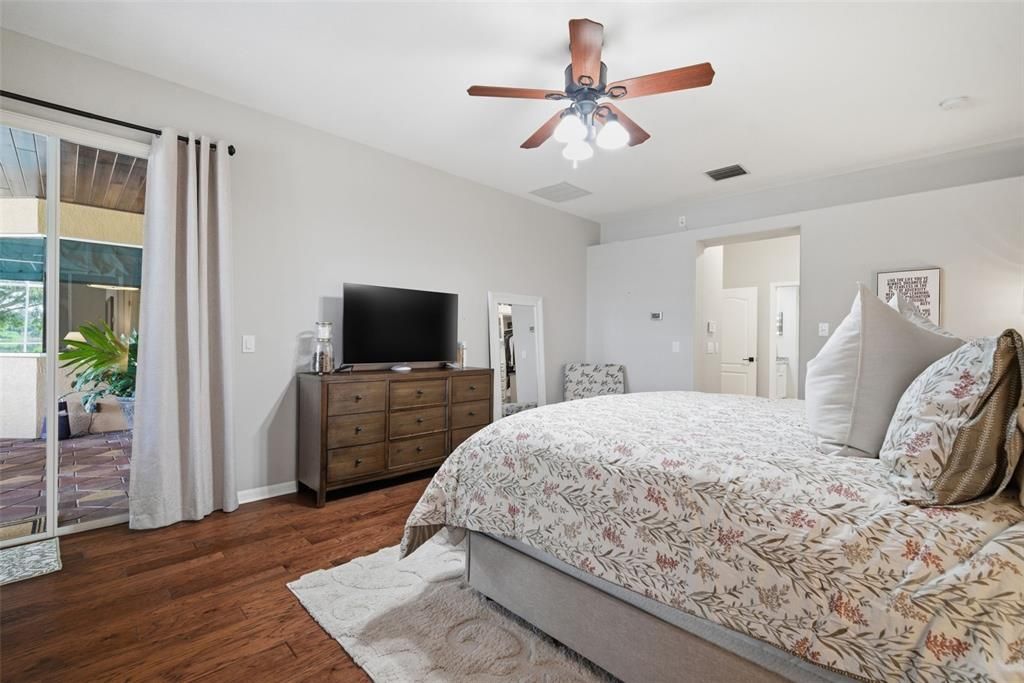 Active With Contract: $869,000 (5 beds, 3 baths, 3493 Square Feet)