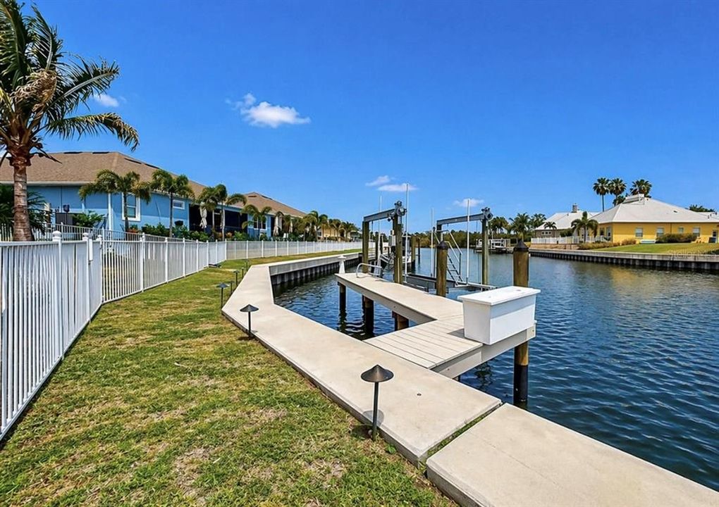 For Sale: $1,495,000 (4 beds, 3 baths, 2625 Square Feet)