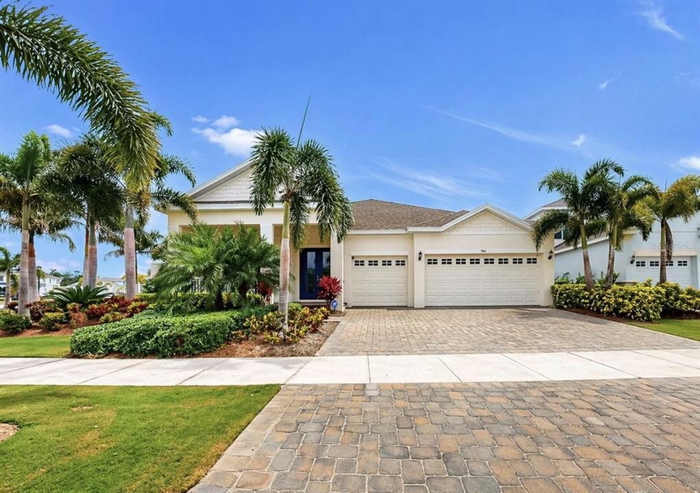 For Sale: $1,495,000 (4 beds, 3 baths, 2625 Square Feet)
