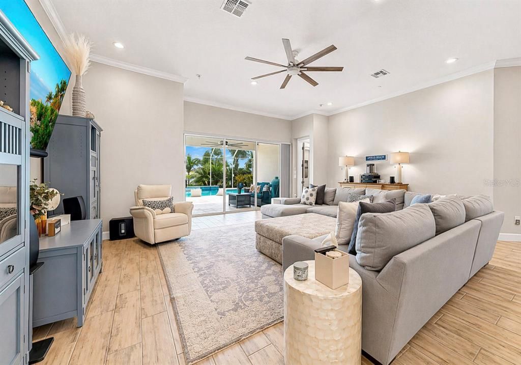 For Sale: $1,495,000 (4 beds, 3 baths, 2625 Square Feet)
