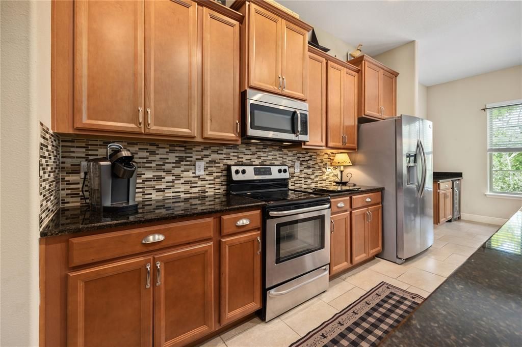 For Sale: $439,000 (3 beds, 3 baths, 2191 Square Feet)