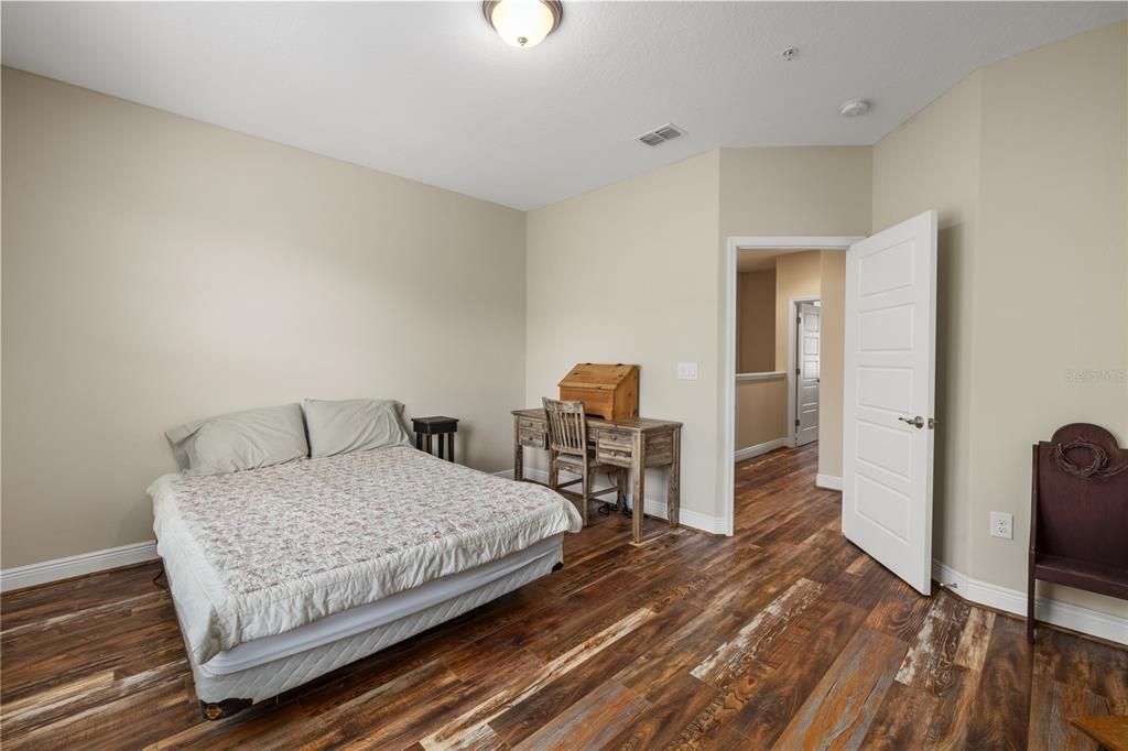 For Sale: $439,000 (3 beds, 3 baths, 2191 Square Feet)