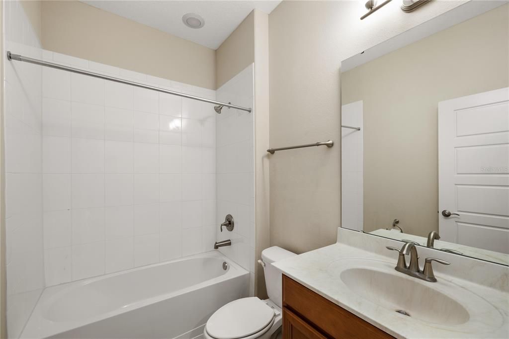 For Sale: $439,000 (3 beds, 3 baths, 2191 Square Feet)