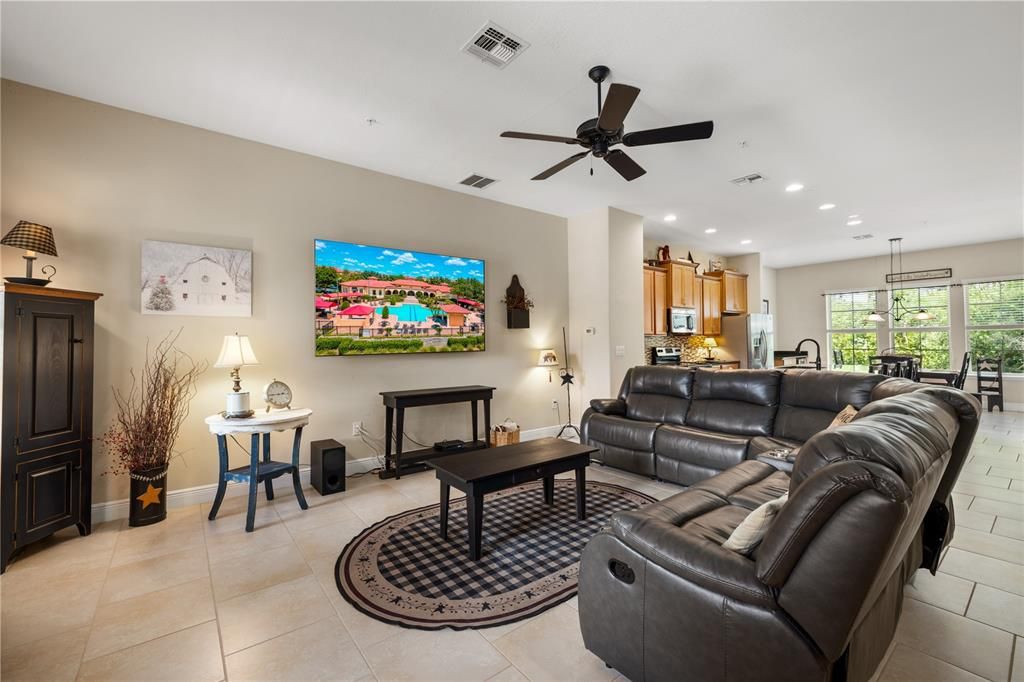 For Sale: $439,000 (3 beds, 3 baths, 2191 Square Feet)