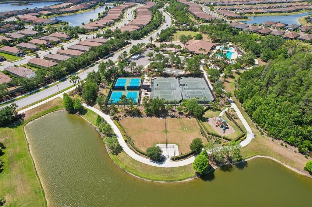 En Venta: $834,797 (3 camas, 3 baños, 2336 Pies cuadrados)