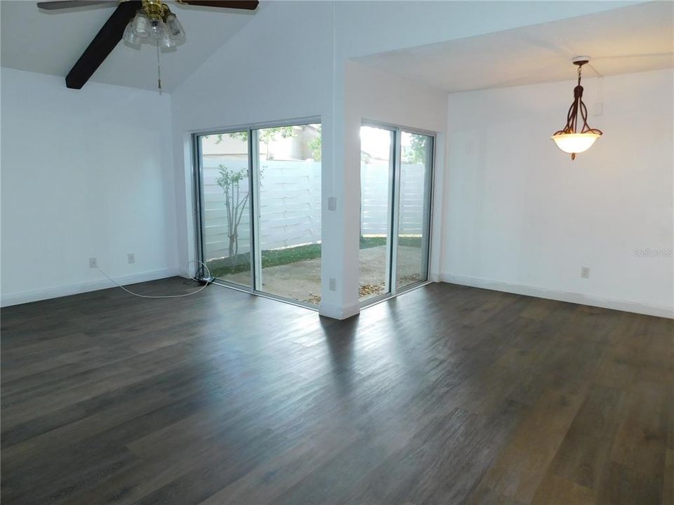 В аренду: $2,200 (3 спален, 2 ванн, 1145 Квадратных фут)