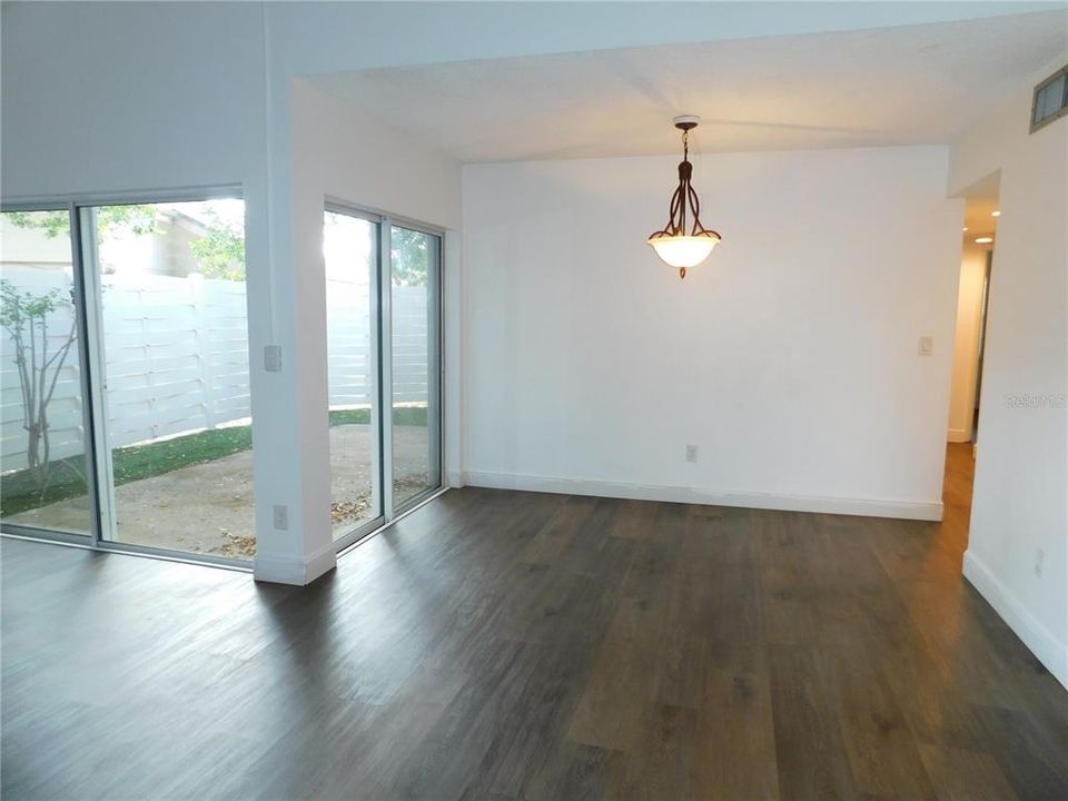 В аренду: $2,200 (3 спален, 2 ванн, 1145 Квадратных фут)