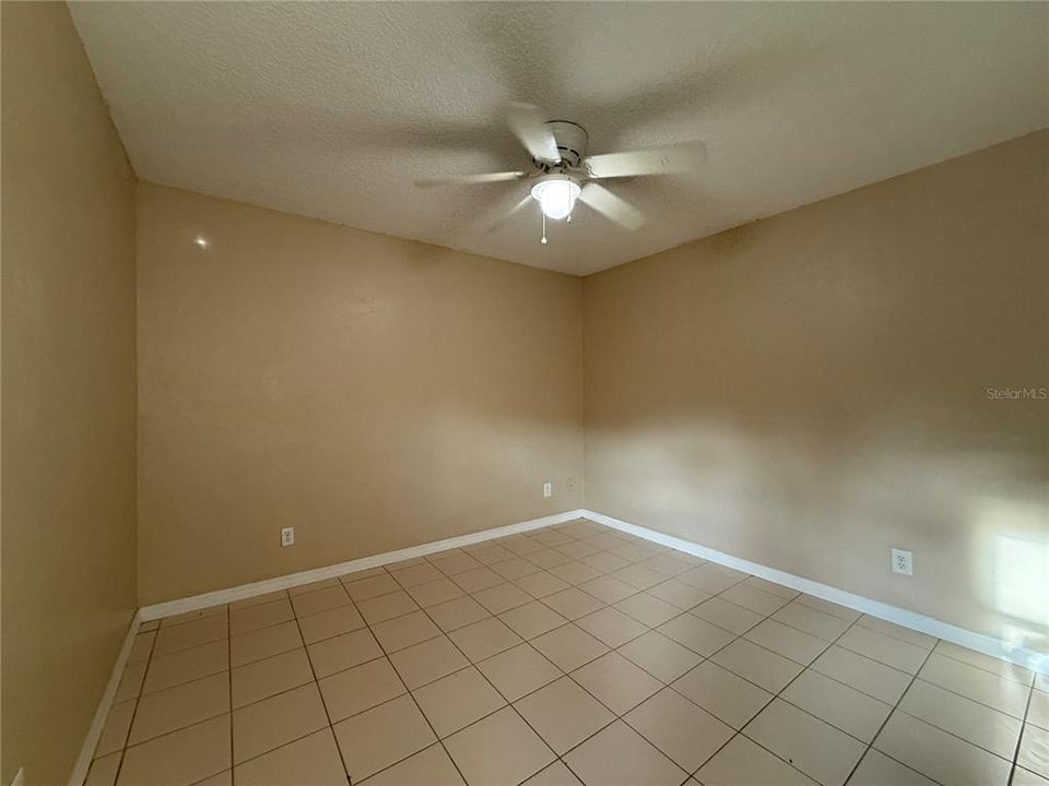 For Rent: $1,000 (1 beds, 1 baths, 477 Square Feet)