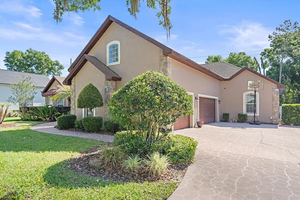 For Sale: $650,000 (4 beds, 3 baths, 3257 Square Feet)
