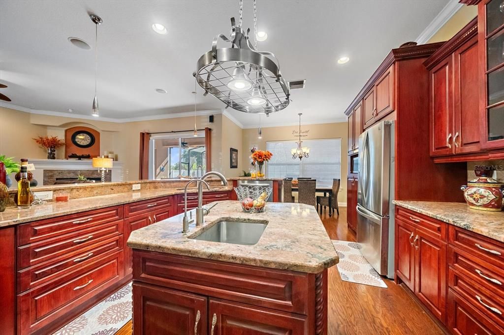 For Sale: $650,000 (4 beds, 3 baths, 3257 Square Feet)