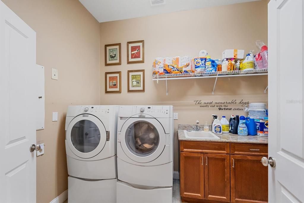 For Sale: $650,000 (4 beds, 3 baths, 3257 Square Feet)