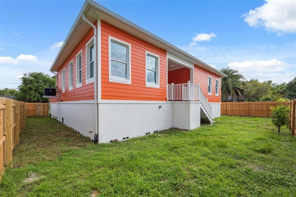 En Renta: $2,450 (3 camas, 2 baños, 1725 Pies cuadrados)