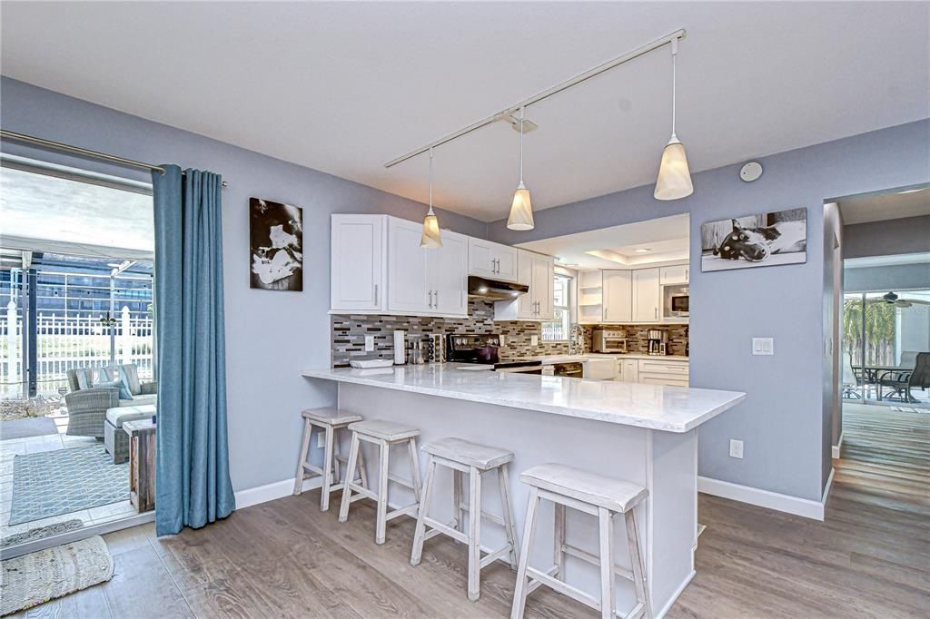 En Venta: $699,000 (3 camas, 3 baños, 2068 Pies cuadrados)