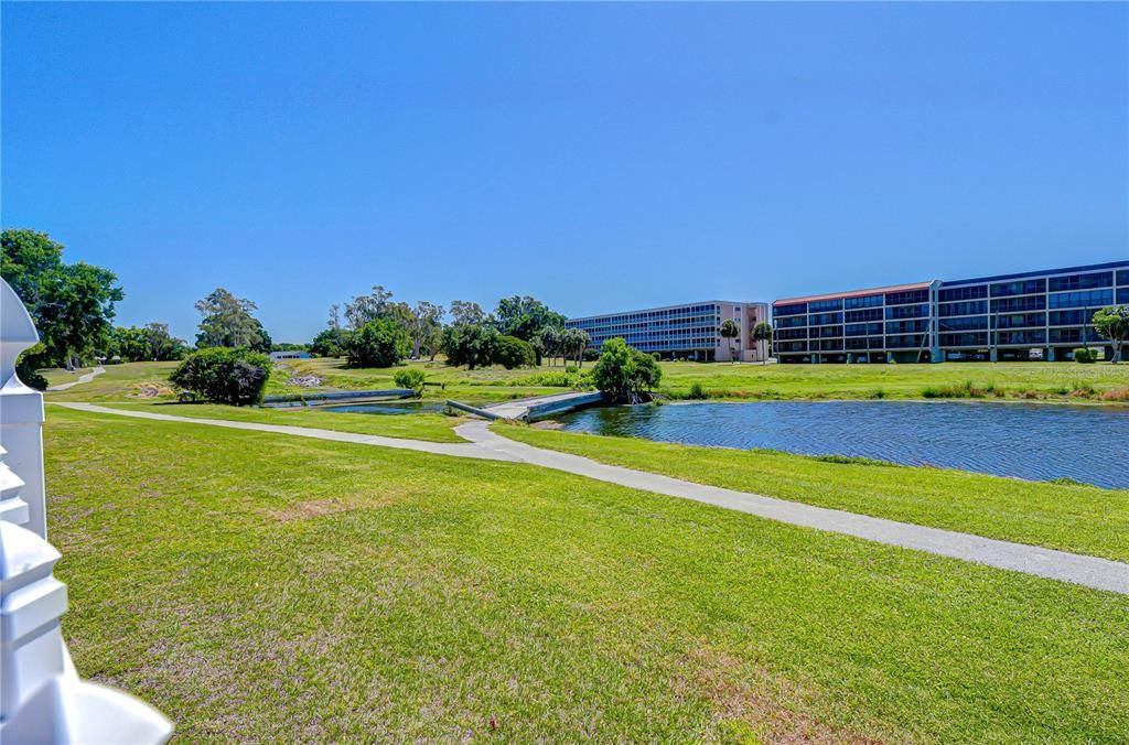 En Venta: $699,000 (3 camas, 3 baños, 2068 Pies cuadrados)