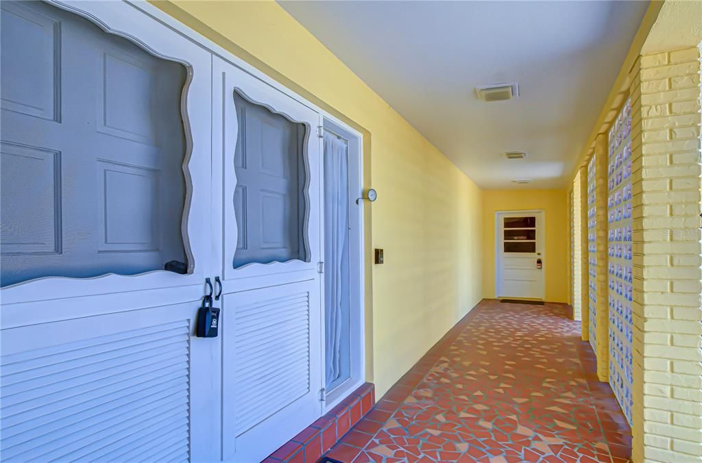 En Venta: $699,000 (3 camas, 3 baños, 2068 Pies cuadrados)
