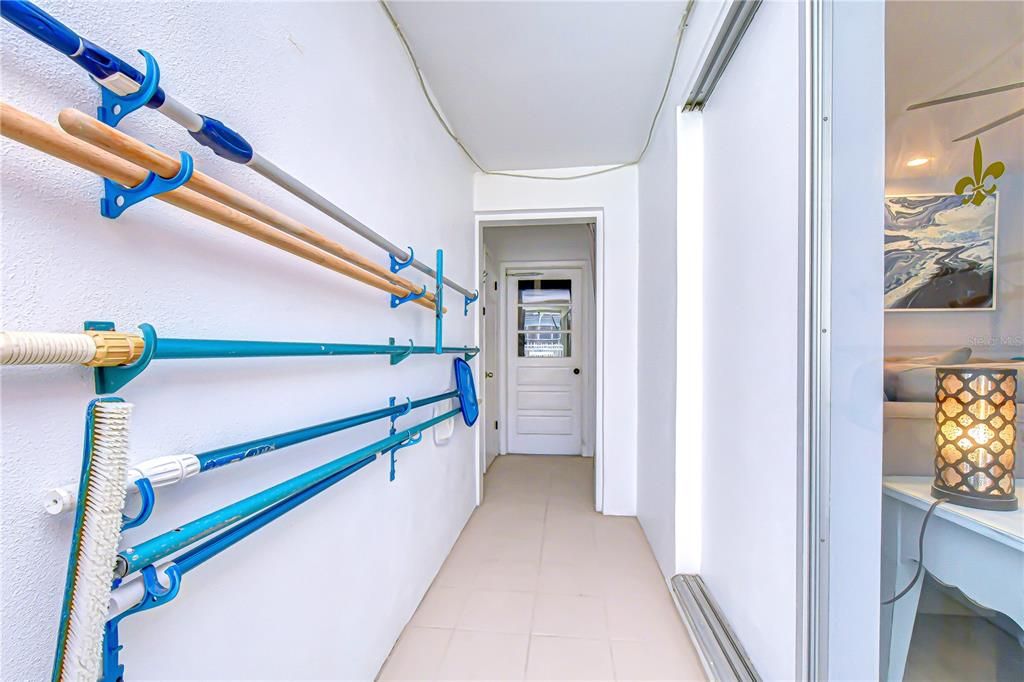 En Venta: $699,000 (3 camas, 3 baños, 2068 Pies cuadrados)