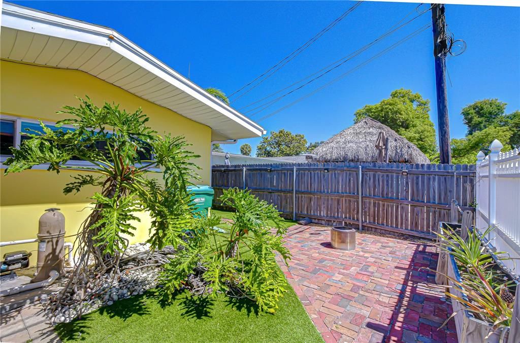 En Venta: $699,000 (3 camas, 3 baños, 2068 Pies cuadrados)