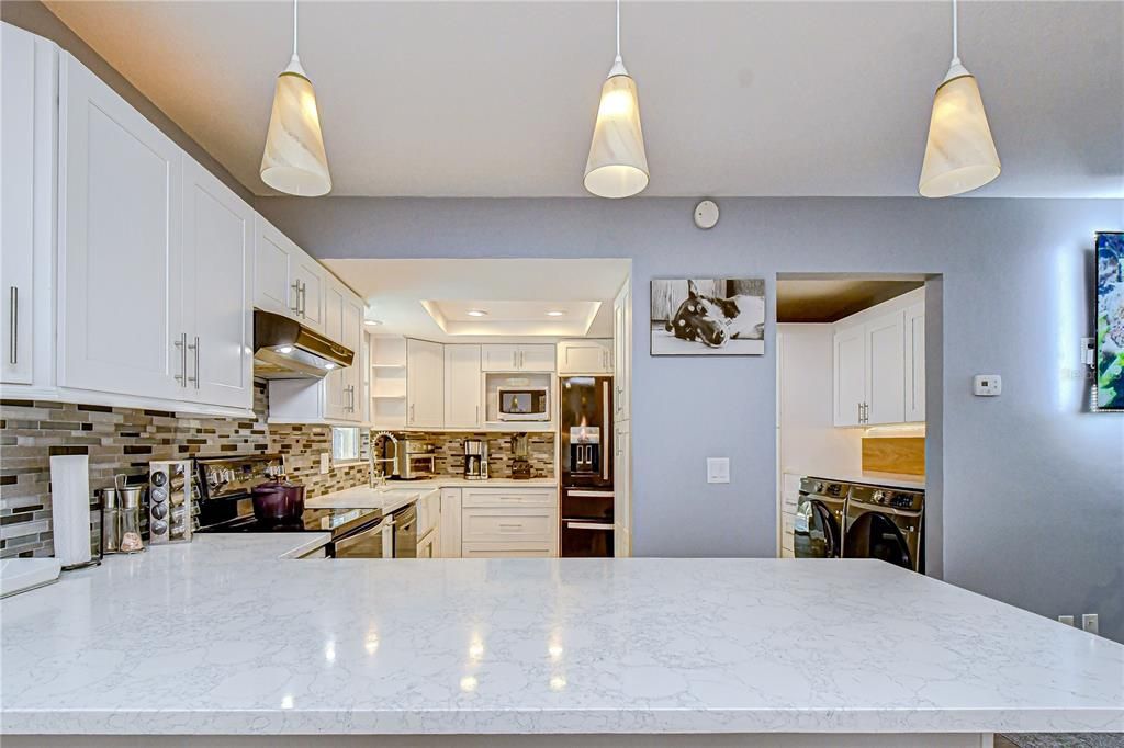 En Venta: $699,000 (3 camas, 3 baños, 2068 Pies cuadrados)