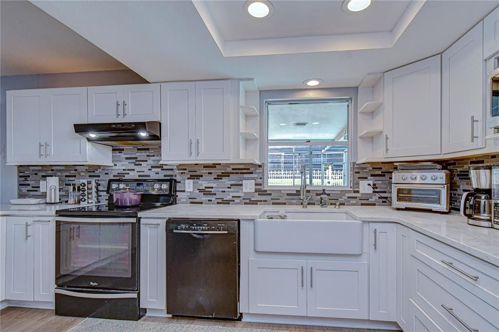 En Venta: $699,000 (3 camas, 3 baños, 2068 Pies cuadrados)